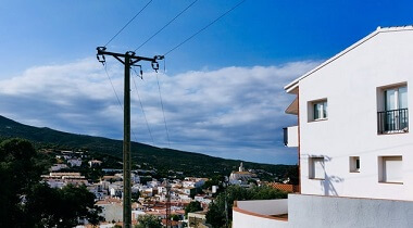 Vivendes a una zona de l'Alt Empordà, prop de Figueres